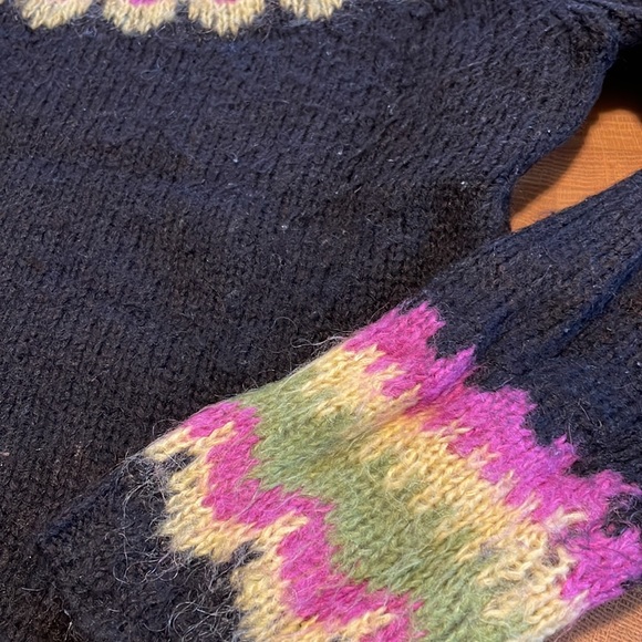 Inc. petite sweater size S - Picture 3 of 6